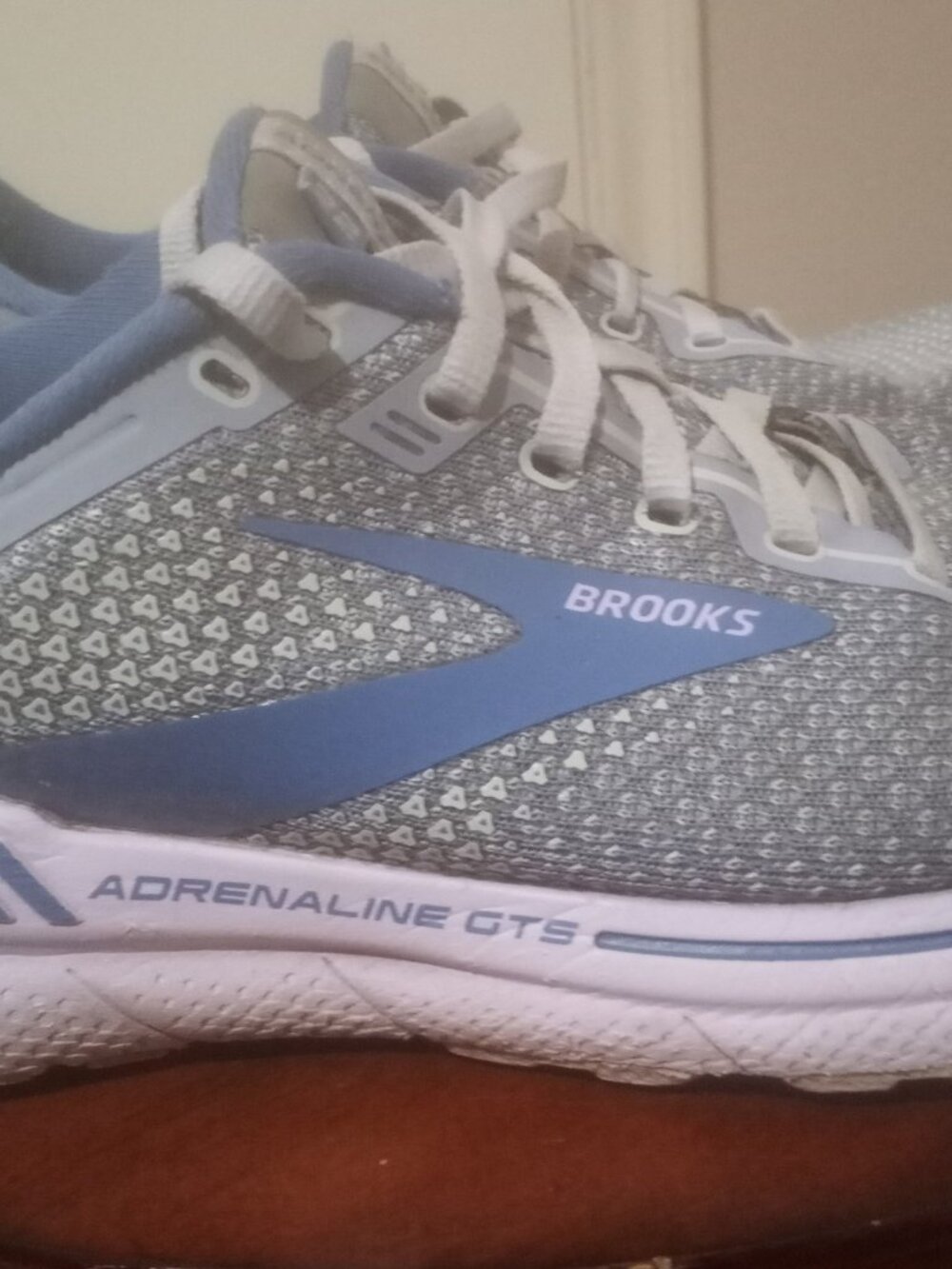 Brooks Adrenaline GTS 22 Womens Running Shoes Blue Lilac Size 11 1203531B589 - Picture 4 of 14